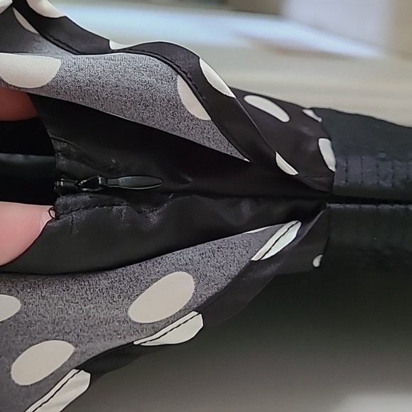 BCBGMaxAzaria tunic, size XS - Picture 7 of 7